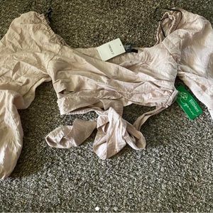 Size small forever 21 long sleeve wrap crop top